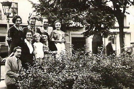 Intr-un grup, 4 iunie 1934