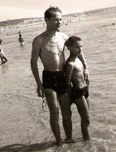 1959.07 COSTINESTI, CU TATA