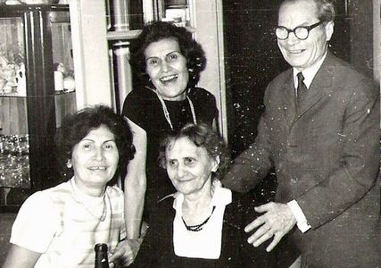 1969.11.23 BUC., MARIA ZAINESCU SI COPIII EI RODICA, VICTORIA SI COSTEL