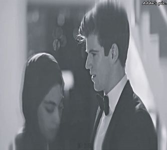 》"Să zicem că da, să sperăm că nu.." #Spuse el, râzând spre Alaric, apoi se uită la Nadia +; și clatină din cap. &quot;Totuși, e soră-mea, înțeleg ce-a făcut, dar pentru mine n-o lovi, doar vezi unde are alea, contul acela este și al meu..&quot;

