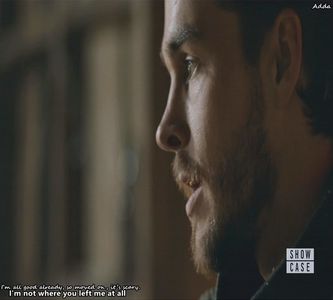 》"Nu, nu.. Tu ce-ai făcut cu...Eve?" #Dă din sprâncene și trage un fum, sprijinit de bar cu +; spatele și-l privește.
