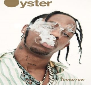 — Odată ce observă schimbarea în direcţia în care privirea acesteia era acum aruncată, din; pură curiozitate capul şi-l îndreaptă spre respectiva zonă, rapid constatând faptul că atât Josephine cât şi Zayn se salutaseră, probabil pentru prima dată în respectiva seară. Privirea acesteia îi
