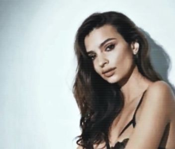 ◌̤̈́·　̾‹ℛam̈èn̈e⁕̷ɐʇ⑂ǝsᵎɐɹɟ› ;. petrecute-n prezența interlocutorului său cât o veșnicie. Auzise,; totuși, în ansamblu, replicile acestuia. “Ah, da, scuze, adevărul este că ultima întrebare chiar ți-aș fi adresat-o, căci nu m-ar surprinde chiar să ajungi în vreun șanț.” Replică scurt, apatic, apoi
