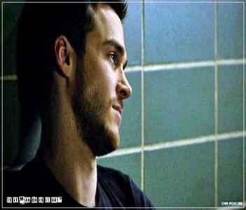 §´¨ɴ̲̃ᴏ̲̃ᴛ̲̃ʜ̲̃ɪ̲̃ɴ̲̃ɢ̲̃ ･ƨǝɿɒqmoɔ.; „Și cu sora ta.” i răspunde lui Kylie apoi aruncă o privire căt; biscuiții ei și strâmbă din gură. „Mhm... oricum nu-mi plac. Ia-i de aici, Adelle.” îi pocește numele intenționat și apoi își scoate iarăși telefonul și-l butonează plictisit. „Unde e toată lumea?”
