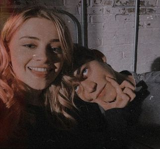 Ți se pare că mă uit urât că eu sunt frumos #Cher. # se uită la poze cu gagică sa