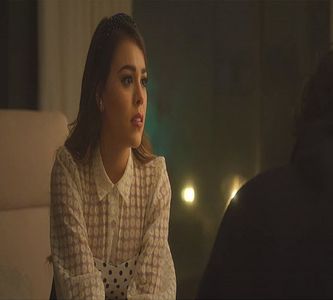 nu era mai nimeni în casă în momentul în care aceasta ajunsese în casă, dar nu putea nega; că nu îi convenea, pentru că simțea cu adevărat nevoia de liniște, având în vedere evenimentele petrecute în ultima perioadă. În drum spre casă, nu a putut să nu se gândească
