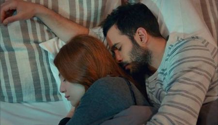 Defne ve Omer