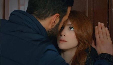 Defne ve Omer