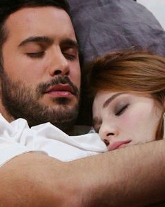 Defne ve Omer