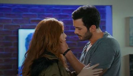 Defne ve Omer