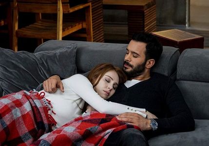Defne ve Omer