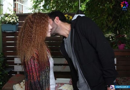 Defne ve Omer
