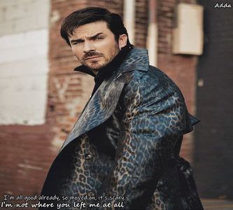 ― Dacă expresia lui Damon fusese plină de mândrie și batjocură față de cel pe care înainte; nu îl numea verișor, dar și cel mai bun prieten, acum această grimasă se schimbase drastic într-una plină de încordare, o încordare pricinuită de nimic altceva decât de vorbele verișorului său.
