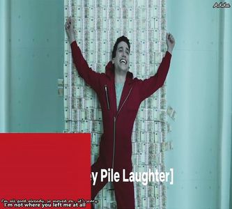 》#Se duce la ea și-i ține părul, ținând-o totodată și de frunte. "Eu zic să le dai naibii de +; curmale și să mergem la un medic, Nadia. Ultima dată când ai făcut așa erai....&quot; #Se oprește, voind să zică gravidă și face ochii mari. =))))))))))
