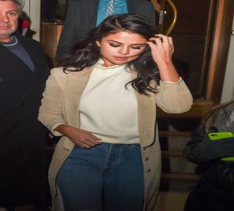 — Reyna și Isaias tocmai ce se întorceau de la o sesiune de cumpărături, aceasta simțea; nevoia să își petreacă timpul în preajma celui mai bun prieten al ei, astfel descărcându-se prin a-i povesti toate cele întâmplate ieri la filmări cu Oliver și William. „Tu ce crezi că ar trebui să fa
