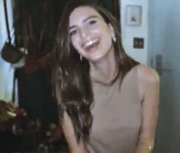 ◦◌̤̈́·　̾‹ℛam̈èn̈e⁕̷ɐʇ⑂ǝsᵎɐɹɟ› ;. Strâmbă din nas afișând o expresie iritată și ochind țigara din; mâna lui, evidențiind astfel ce o deranja. “Poate chiar asta intenționam de fapt să fac chemându-te aici..”
