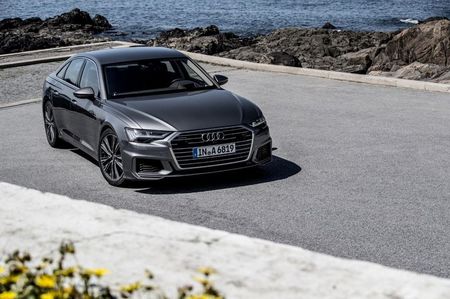 2019-2020-audi-a6-front-angle-view-carbuzz-448437-1600