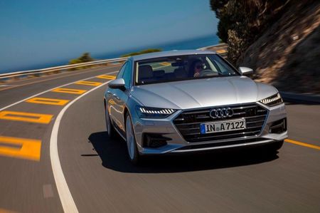 2018-2020-audi-a7-sportback-front-view-driving-carbuzz-448590-1600