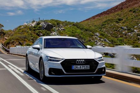 2018-2020-audi-a7-sportback-front-view-driving-carbuzz-448592-1600