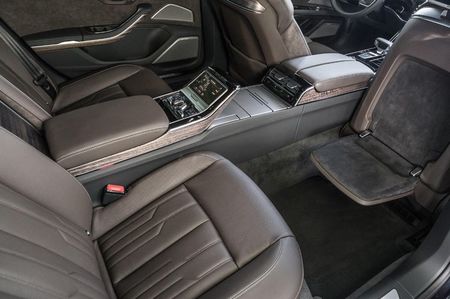 2019-2020-audi-a8-rear-passenger-seats-carbuzz-683010-1600
