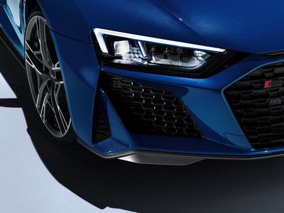 2020-audi-r8-coupe-headlights-carbuzz-497871-1600