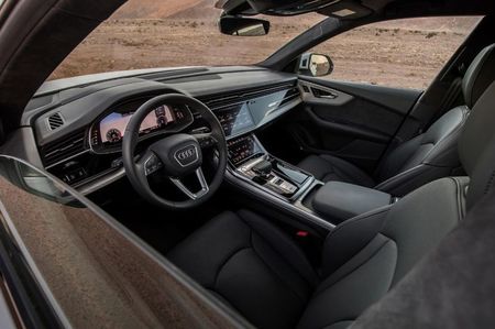 2020-audi-q8-dashboard-carbuzz-594667-1600
