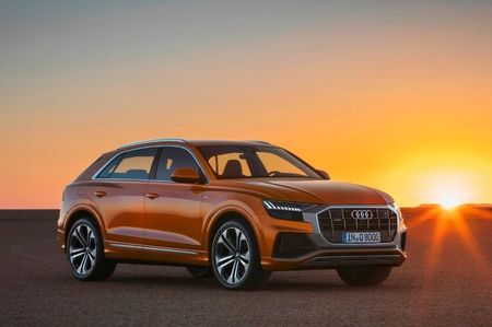 2020-audi-q8-front-angle-view-carbuzz-431357-1600
