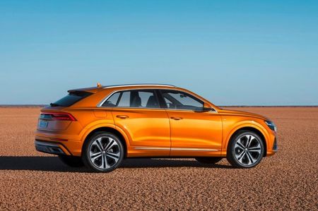 2020-audi-q8-side-view-carbuzz-431355-1600