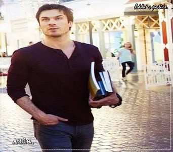 ― Observase și el acest lucru în privința Nadiei. „Cred că Denver ar trebui să stea mai mult; cu ochii pe ea, din cauza stresului și a lipsei de odihnă o sarcină se poate pierde foarte ușor.” Pornește cu ea către ieșirea din casă. „O să am eu grijă să nu se întâmple asta, no worries.”
