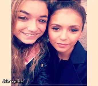 》"Din liceu, clasa a9a să fiu mai exactă. Pe atunci eram introvertită până când Selene m-a +; ajutat să fiu altfel... I was bullied, de un grup de fete.. Poveste lungă. Ei se știau de mult, erau super ca și acum.." #Se uită la seif și apoi la el. "Sper să nu împușc pe nimeni=))"
