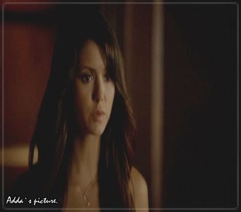 》#O bufnește râsul când aude cum face. "Nu știu, nu am folosit astfel de termeni, dar dacă +; tu vrei să-i folosești, eu nu mă supăr..." #Când o trage spre el, se uită spre pistol să nu se descarce cumva, îl îndreaptă în aer, apoi se uită la el și dă din gene.
