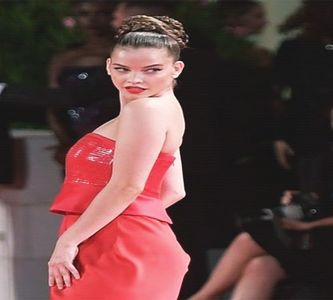 Dacă ai face un sondaj eu zic că ai descoperi că suntem înțepate mereu...