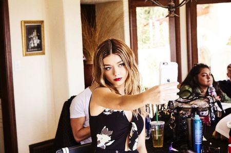 Sarah Hyland (37)