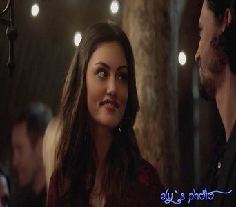 Daa, avem nevoie sa fug putin la caldura *observa ca ii admira bronzul*Si dupa cum ai observat, +; am un bronz superb *rade* Uite, m-am intors si eu acasa pentru ca e Pastele si pentru ca imi era dor de voi. Am lipsit aproape un an din peisaj #kol
