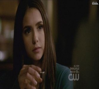 》#Bea din pahar, cu cealaltă mână ținându-l bine pe Felix care încă dormea. Termindă +; de băut și-i aruncă cu paharul în cap lui Klaus. &quot;Ești prs la cap, ce boală ai?&quot; #Se uită la Hayley. &quot;Te rog, ia-l pe Felix, mi-e să nu cadă...&quot; =)))))))))))
