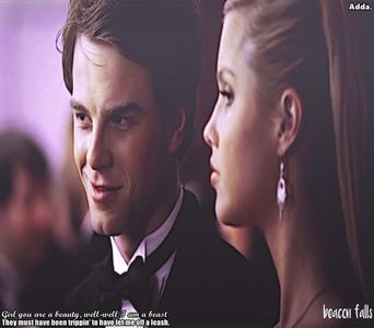 》#Se scarpină în cap. "Cred că sunt singurul normal din familie. Oops, my bad, singurul +; liniștit era Finn, Dumnezeul să-l odihnească.&quot; =))))))))))))))
