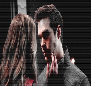 — # Se geme când îl mușcă de limbă dar în loc să se enerveze ranjeste, o eliberează dp câteva; secunde și-i dă o palma peste q;;r, apoi se uita mandru la Felix. Vezi Felixe de ce imi place de maica ta, ca-i mai salbatica ca mine, am ce incerca cu ea... =))))))))). # Isi ridica tlf cazut pe jos 
