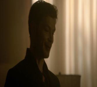 — Era conștient că Selene era o fire ce se aprindea mai repede decât oricine altcineva, aces-; te detalii fiind intipărite în mintea lui Niklaus încă de pe vremea când aceasta nu avea mai mult de zece ani, dar tot nu își putea stăvili curiozitatea normală lui, astfel că întinde cu o altă

