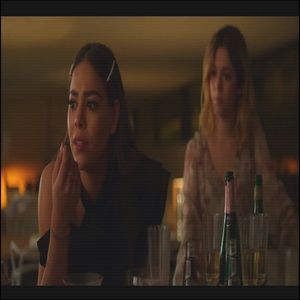 ☆ ᒪᓰᗷᘿᖇᓍSᓰS ❧ cele două, Carla îi inspiră foarte multă încredere, iar Selene nu se înșală; când vine vorba de intuiția ei.
