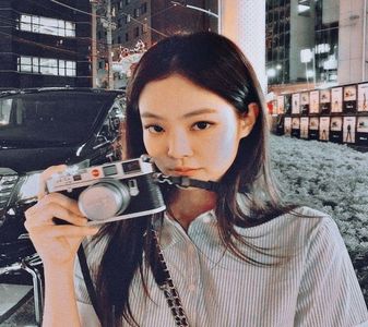 ⋗ Day 53 ⚘ Jennie ⚘ ☾ 24.04.2020