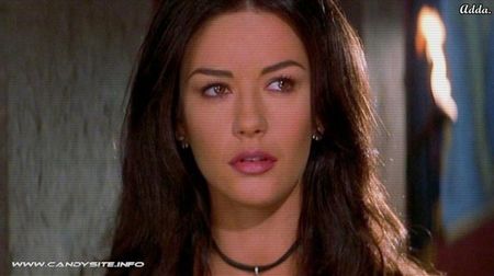- #După ce auzise tot ceea ce povestiseră Samantha și Amy, Mădălina rămăsese; mută.
