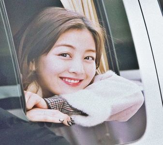⋗ Day 64 ⚘ Jihyo ⚘ ☾ 05.05.2020