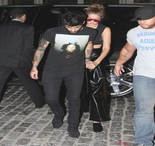 — Respectiv, ci mai mult datorită faptului că, după o lungă perioadă de timp, se afla în mijlocul; unui act intim, o acţiune chiar importantă din viaţa a două persoane alături de o individă faţă de care deţinea adevărate sentimente, o individă de care reuşise a se îndrăgosti în adevăratul
