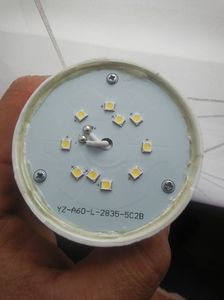 ; Lohuis din primele mele becuri cu radiator bun . cumparat prin 2015 functioneaza si azi mai 2020
