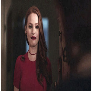 ̷♡̷ ⍮αιηяσʇιƖαɔ⑇eyes٦̷ cât de mult s-a atașat de el, iar asta îi confirma și mai mult că trebuie să ; îl țină cât mai departe de ea. Se încruntă ușor când el se întoarce, neînțelegând la ce se referă, dar în clipa în care o sărută parcă încremenește. Nu s-ar fi așteptat în veci la asta și în momentul
