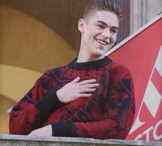 CANDY CUM AI PUTUT FI CU UNUL CU GOL IN SPRANCEANA