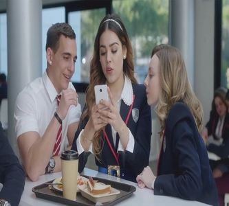 ― "Adevărul e că, pe cât e de frumos, pe atât e de prost!" scutură ușor din cap negativ,; apoi se întoarce cu fața la Isaias, rânjind. &quot;Ce îmi place cum gândești!&quot; Scoate apoi telefonul din buzunar, deschizându-l și intrând pe Instagram. Ridică apoi telefonul
