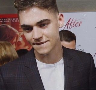 cu sevă de copac cuvântarea litigioasă, iar la final: Cu drag, Nu vreau să văd și; se;x, mulțumesc.
