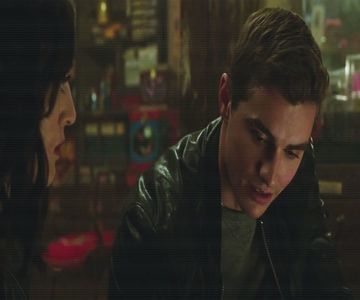 ⛧ℳi̶s̶c̶h̶i̶e̶f̶ ℳa̶n̶a̶g̶e̶d̶  în fața casei, cu gândul de a fuma. Observă cum Nathan se chinuia; cu bagajele așa că se îndreaptă către el și Lydia, cu un zâmbet mic, politicos, aprobând scurt din cap drept formă de salut. ❝Ai nevoie de o mână de ajutor?❞
