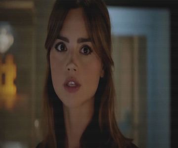 ⛧ℳi̶s̶c̶h̶i̶e̶f̶ ℳa̶n̶a̶g̶e̶d̶  mâncare băiatului. Pufnește ironic, privindu-l pe Jakor. ❝Nu îmi; amintesc așa ceva. Cred că ai băut prea mult și ai început să ai vedenii.❞ Deși, știa la ce se referă, dar nu lăsă să se observe stânjenirea din privirea ei căci își îndreptă atenția către Ash.
